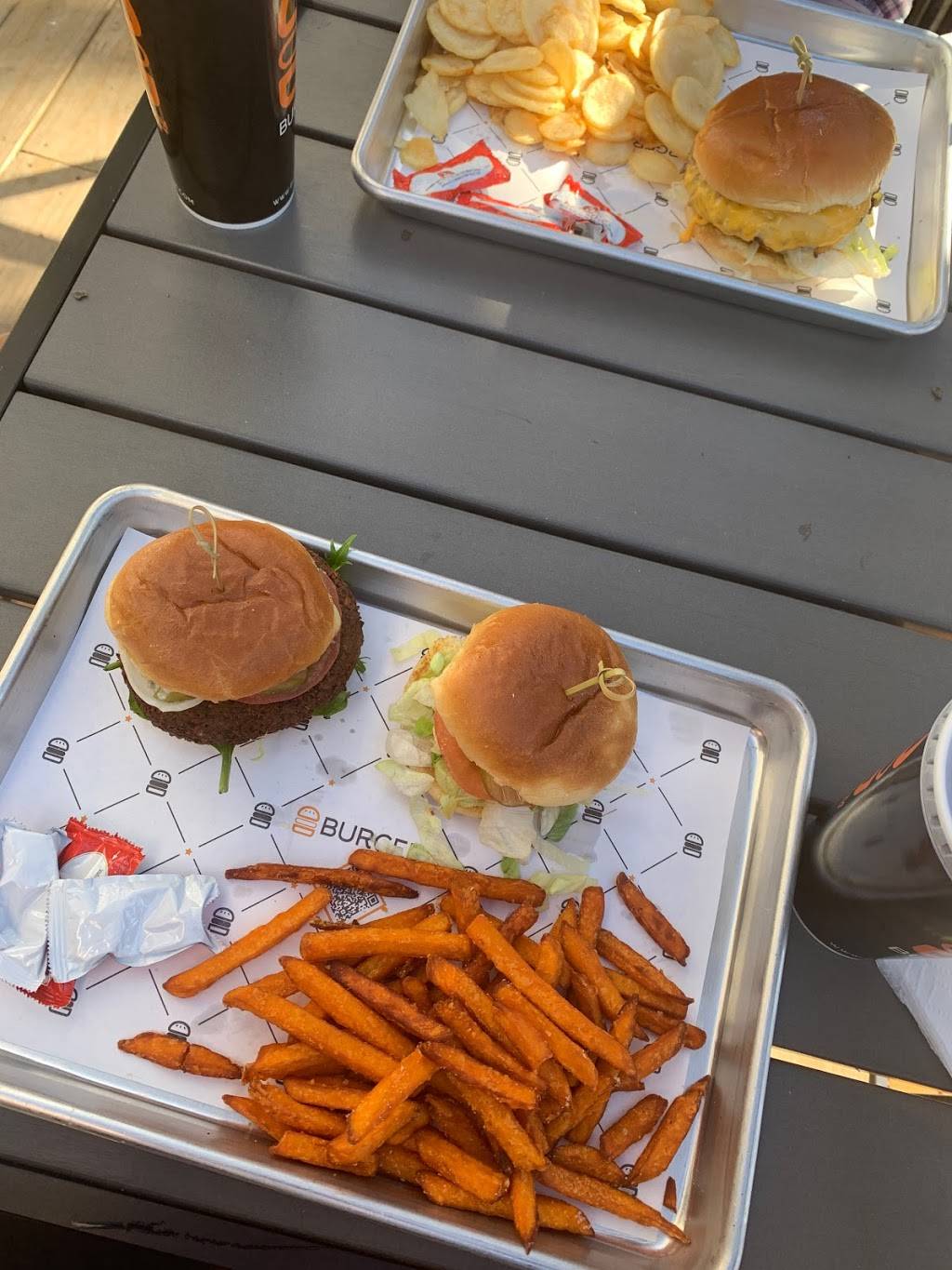 BurgerIM | restaurant | 1722 N Market St, Dallas, TX 75202, USA | 9727077400 OR +1 972-707-7400