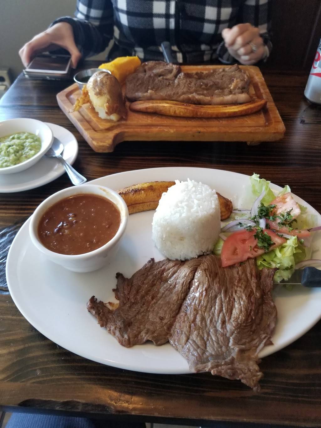 Sabor A Café Colombian Steakhouse & Restaurant Bar | restaurant | 2435 W Peterson Ave, Chicago, IL 60659, USA | 7738786327 OR +1 773-878-6327