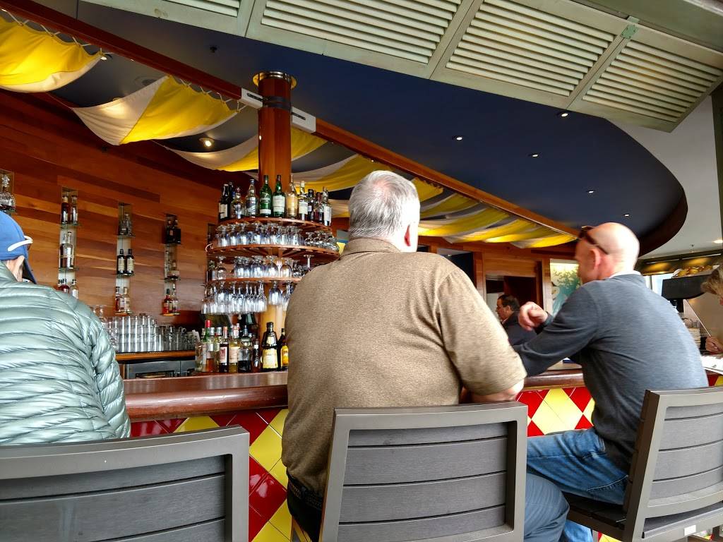 Schooners Coastal Kitchen & Bar | restaurant | 400 Cannery Row, Monterey, CA 93940, USA | 8313722628 OR +1 831-372-2628