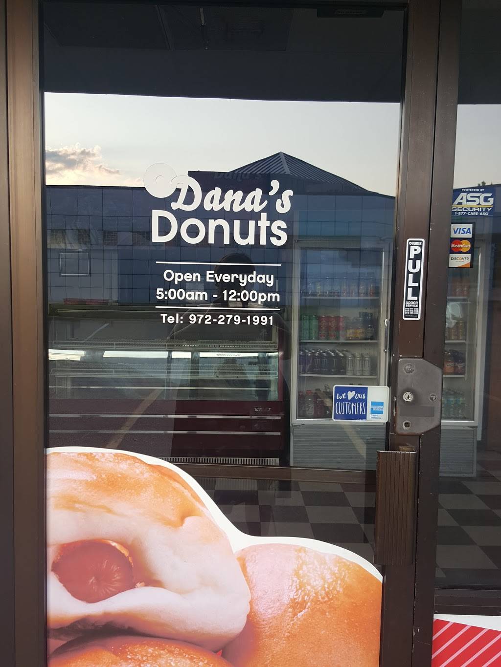 Danas Donuts | restaurant | 3220 Gus Thomasson Rd, Mesquite, TX 75150, USA | 9722791991 OR +1 972-279-1991