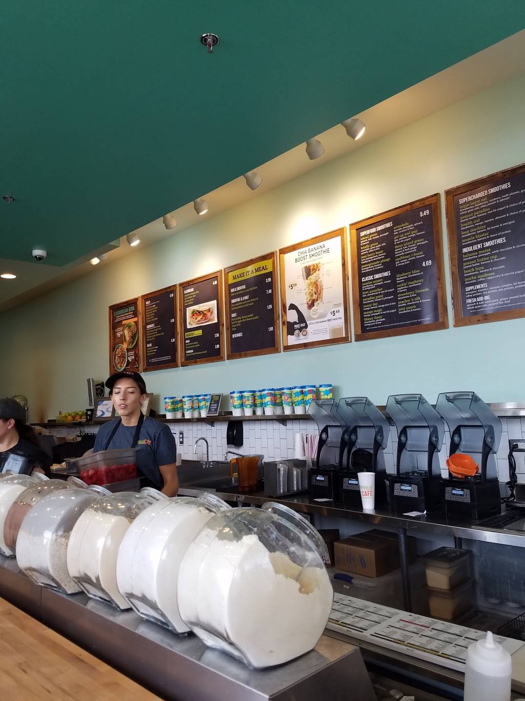 Tropical Smoothie Cafe | restaurant | 340 Town Center Blvd #1, White Lake, MI 48386, USA | 2487797925 OR +1 248-779-7925