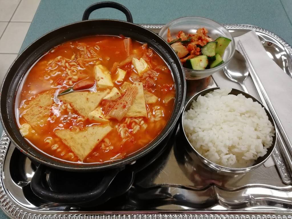 Feast Fast Food | restaurant | 3-2580 Shepard Ave, Mississauga, ON L5A 4E1, Canada | 9058482580 OR +1 905-848-2580