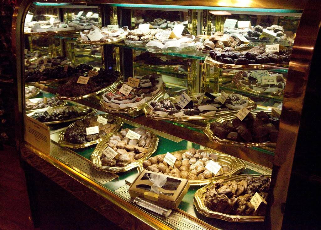 Dodicis Shop | meal takeaway | 120 S Iowa Ave, Washington, IA 52353, USA | 3196534712 OR +1 319-653-4712