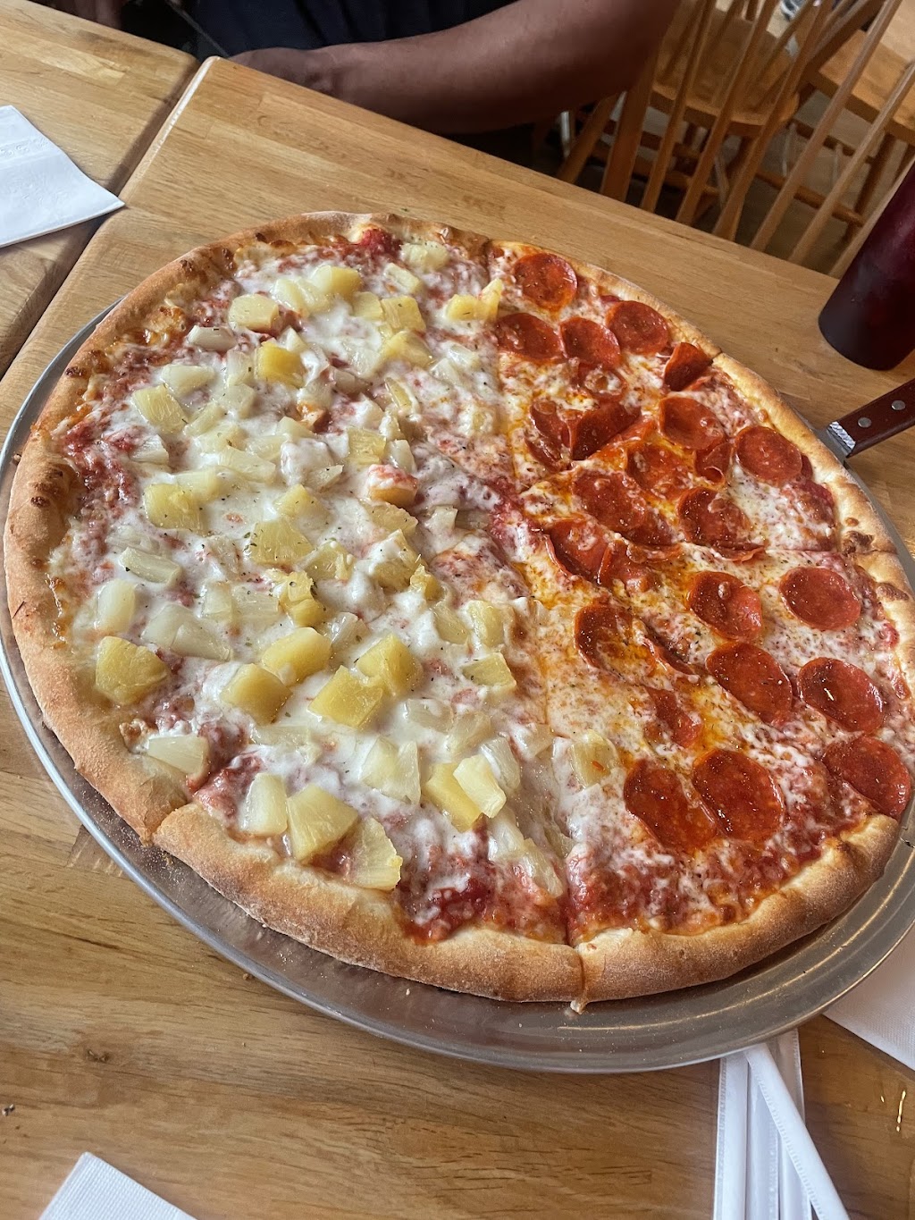 Marios Restaurant & Pizzeria | restaurant | 1600 Green Hill Rd, Collegeville, PA 19426, USA | 4843935096 OR +1 484-393-5096