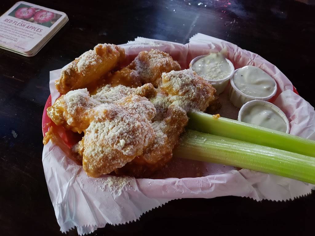 Opinions Lounge | restaurant | 19201 Cortez Blvd, Brooksville, FL 34601, USA | 3527972825 OR +1 352-797-2825