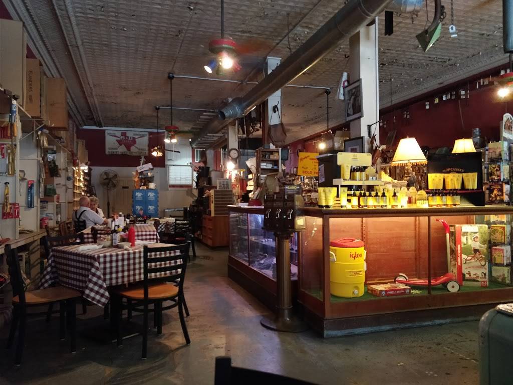 Kitchens Hardware & Deli | restaurant | 119 E Broad St, Mineola, TX 75773, USA | 9035692664 OR +1 903-569-2664