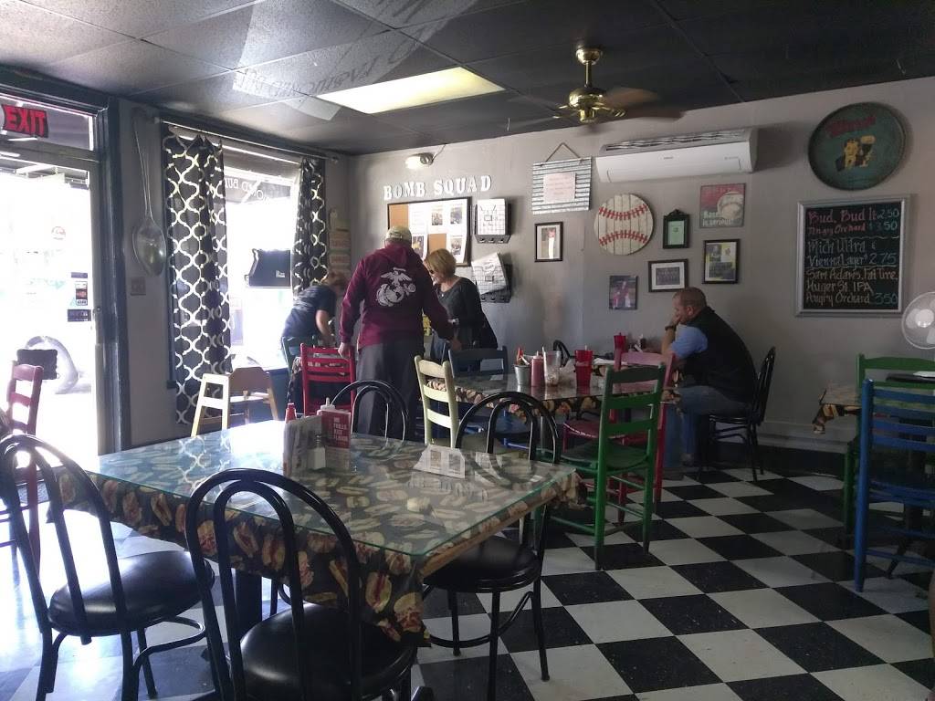 Matts Burgers | restaurant | 102 S Cedar St # B, Summerville, SC 29483, USA | 8438211911 OR +1 843-821-1911