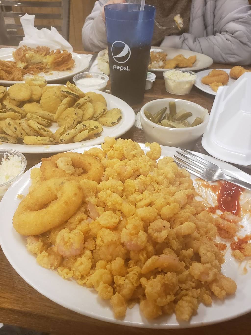 Mayflower Seafood Restaurant | restaurant | 1733 US-19E, Elizabethton, TN 37643, USA | 4235423667 OR +1 423-542-3667