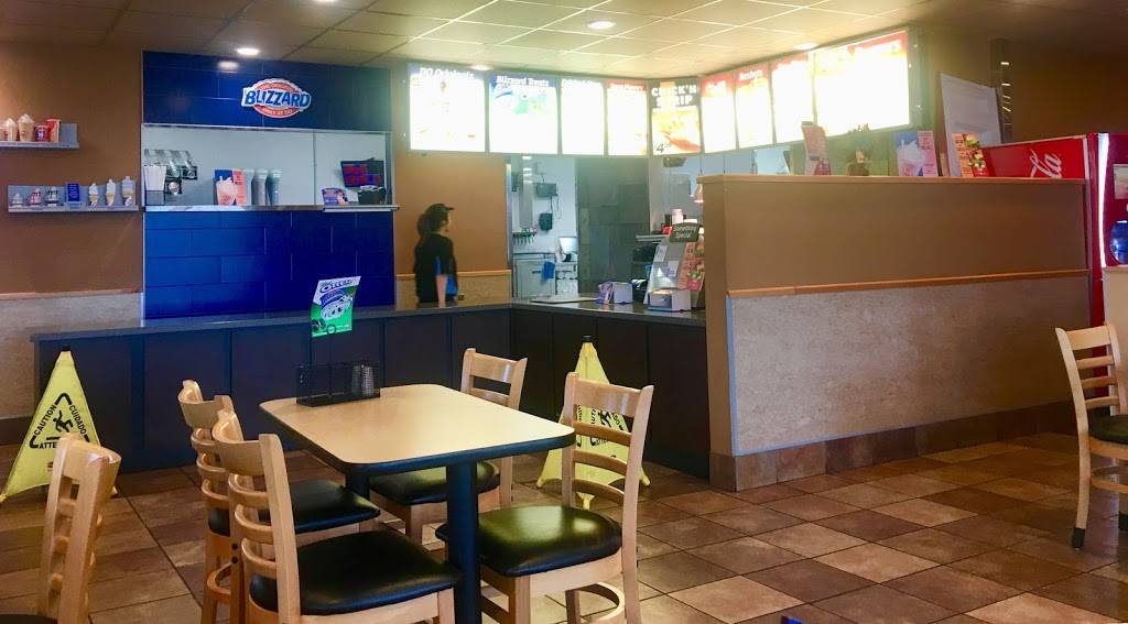 Dairy Queen Store | restaurant | 605 N Lagrange St, Flatonia, TX 78941, USA | 3618652524 OR +1 361-865-2524