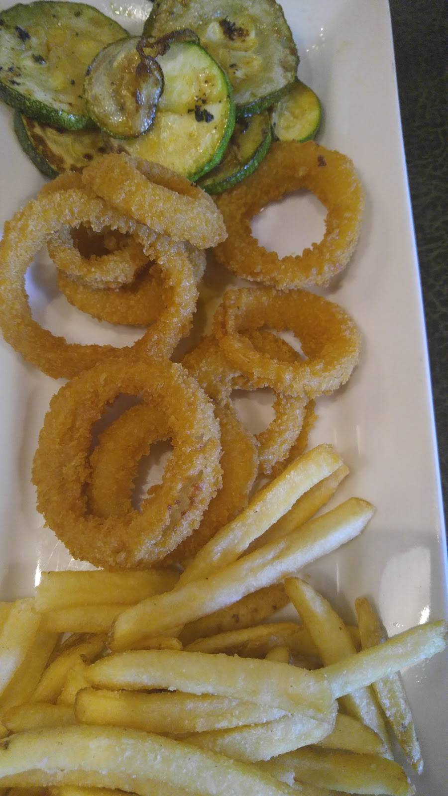 Ruby Tuesday | restaurant | 2002 Fruitville Pike, Lancaster, PA 17601, USA | 7175605030 OR +1 717-560-5030