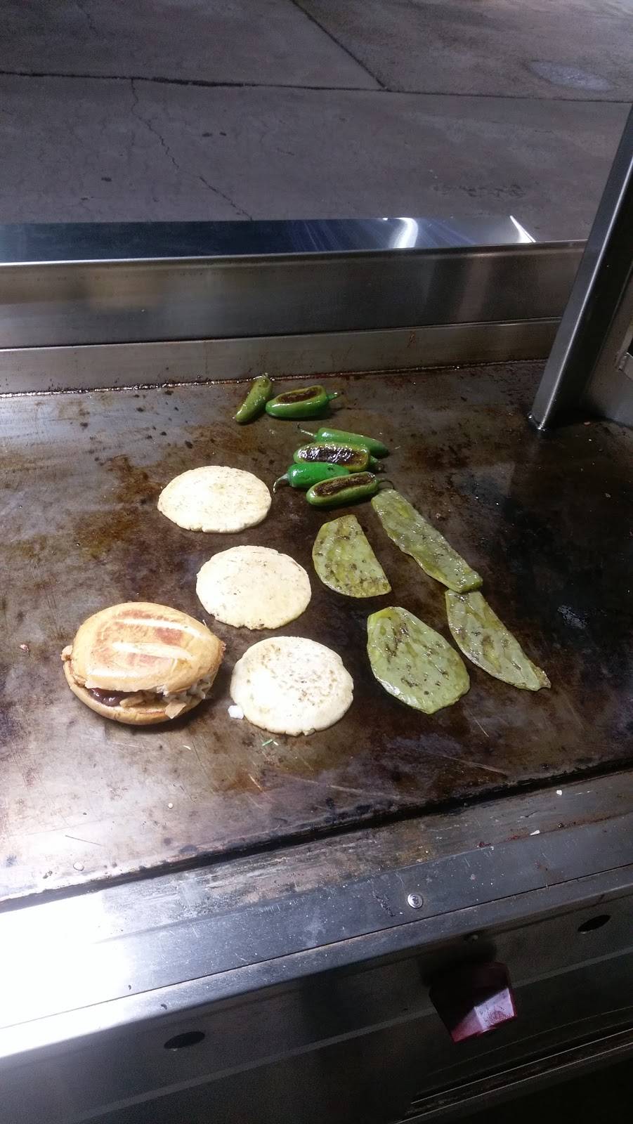 Trompo Los Carnales | restaurant | 5034 Farm to Market 2920, Spring, TX 77388, USA | 2812356255 OR +1 281-235-6255