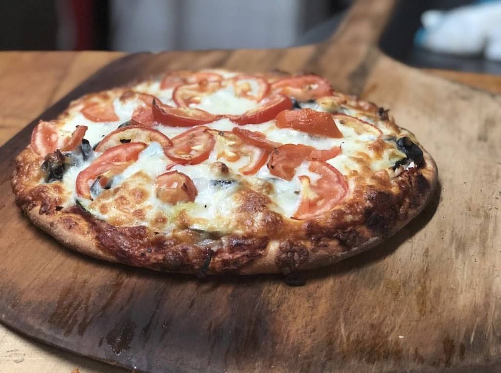 Napolis Restaurant Pizza & Pasta | restaurant | 81 Richmond Rd, Ottawa, ON K1Z 6V8, Canada | 6137281973 OR +1 613-728-1973