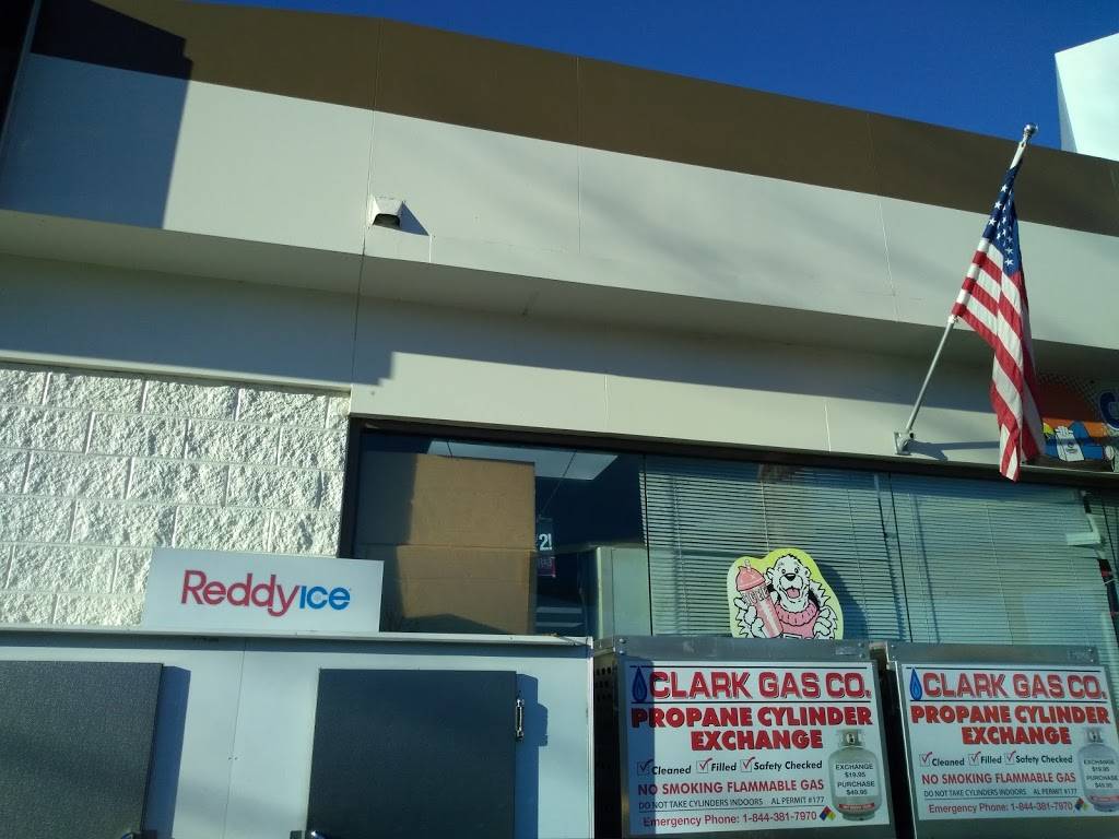 Sneaky Petes Hot Dogs | restaurant | 3229 Hwy 52 W, Pelham, AL 35124, USA | 2056216448 OR +1 205-621-6448