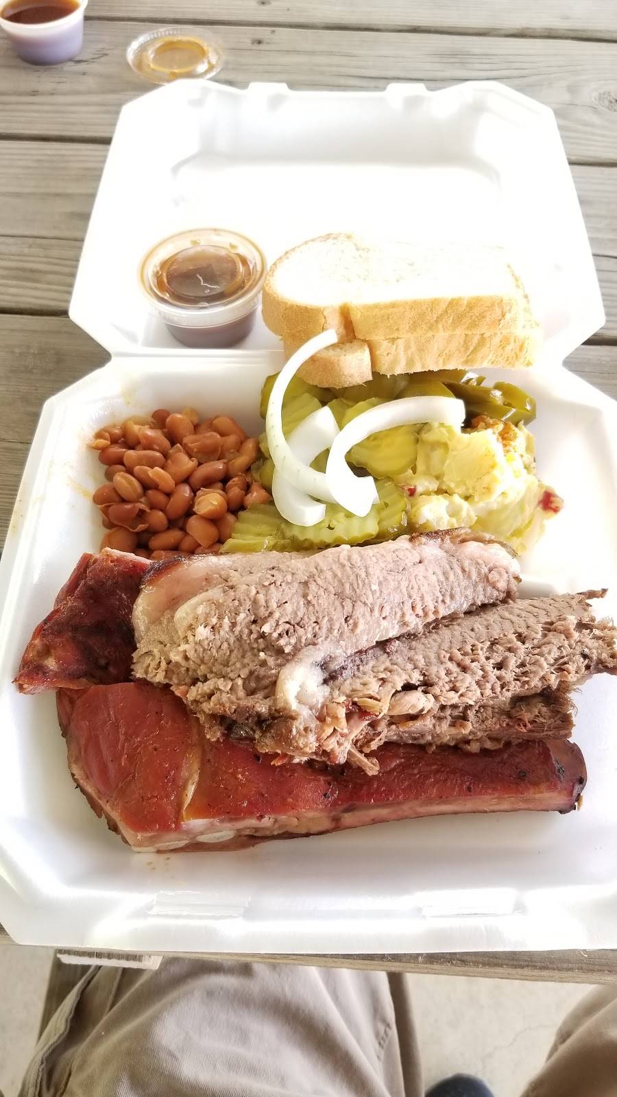 C&C BAR-B-QUE | restaurant | 1818 Smetana Rd, Bryan, TX 77807, USA | 9793610668 OR +1 979-361-0668