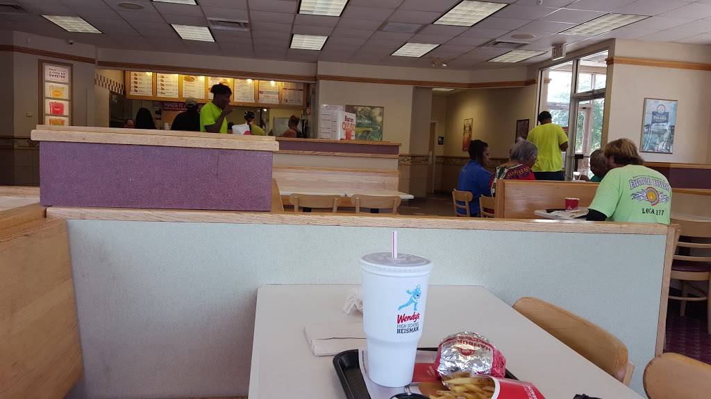 Wendys | restaurant | 12135 Lem Turner Rd, Jacksonville, FL 32218, USA | 9047685965 OR +1 904-768-5965