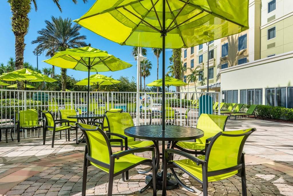 Comfort Suites Maingate East | restaurant | 2775 Florida Plaza Blvd, Kissimmee, FL 34746, USA | 4073977848 OR +1 407-397-7848