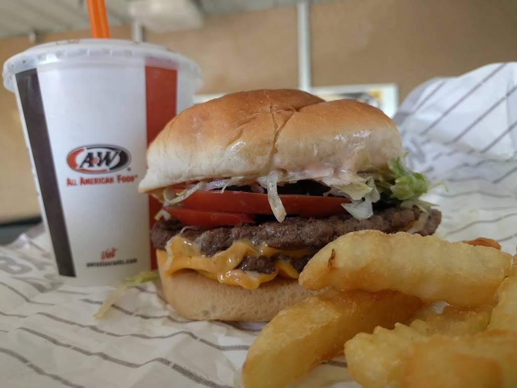 A&W Restaurant | restaurant | 1501 N Lincoln St, Greensburg, IN 47240, USA | 8126632772 OR +1 812-663-2772