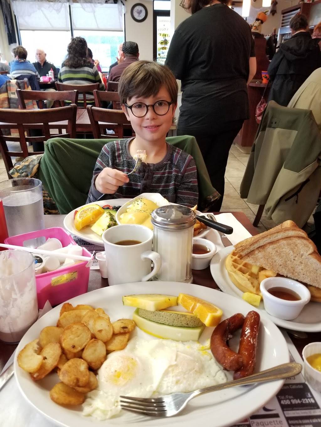 Resto du 9 | restaurant | 698 Rue Dufferin, Granby, QC J2H 0Z2, Canada | 4503759400 OR +1 450-375-9400