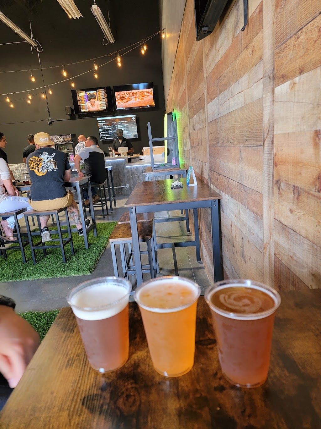 Good Day Brewery | restaurant | 130 W Walnut Ave Suite A-8, Perris, CA 92571, USA | 9519430133 OR +1 951-943-0133