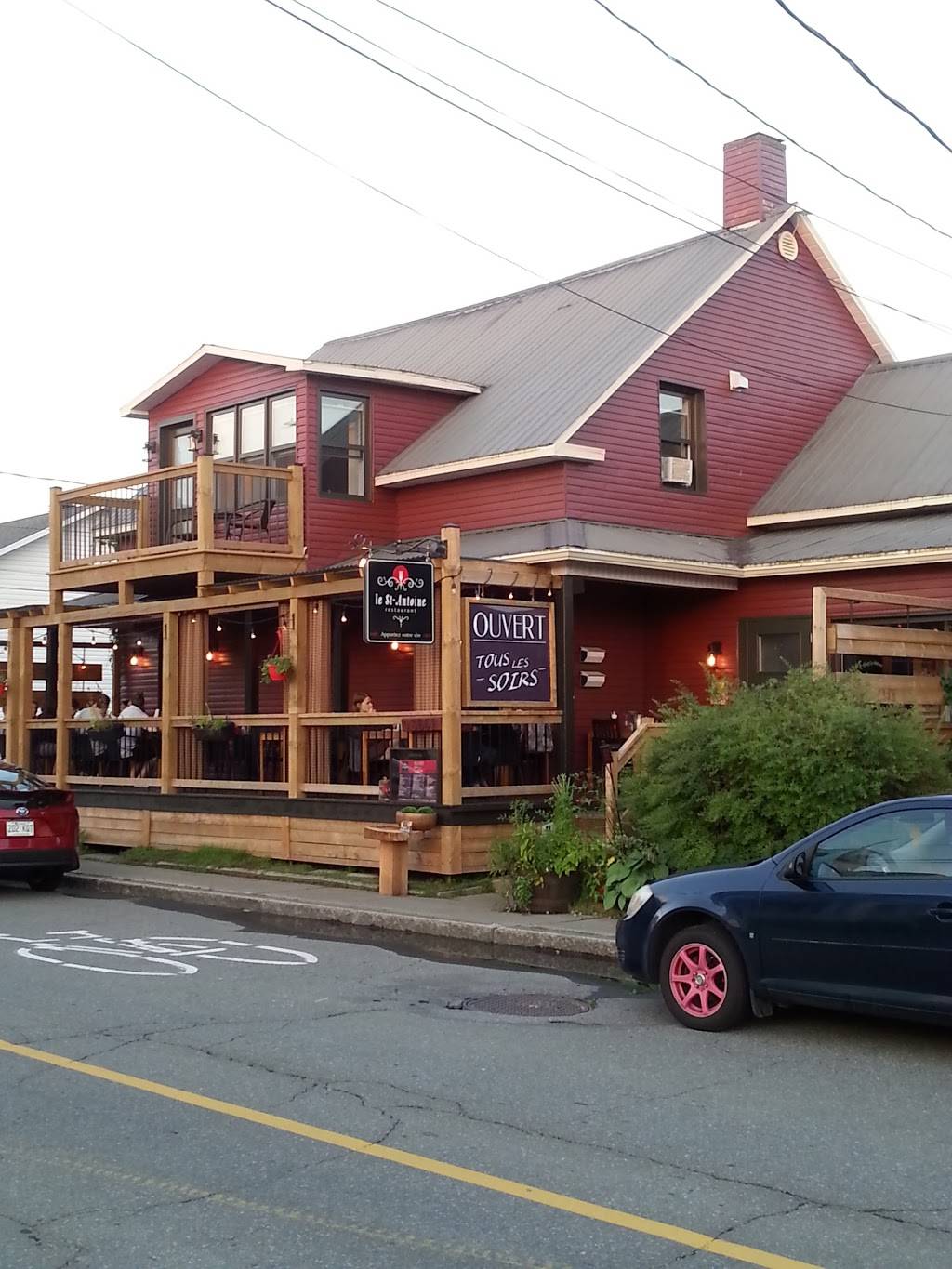 Restaurant Le St-Antoine | restaurant | 3651 Chemin de Sainte-Flore, Grand-Mère, QC G9T 1A6, Canada | 8195386421 OR +1 819-538-6421