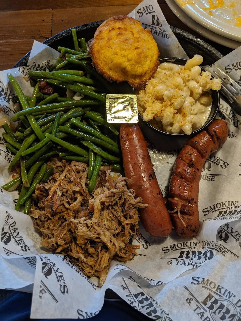 Smokin Daves BBQ & Brew | restaurant | 7685 E Arapahoe Rd, Centennial, CO 80112, USA | 7207285769 OR +1 720-728-5769