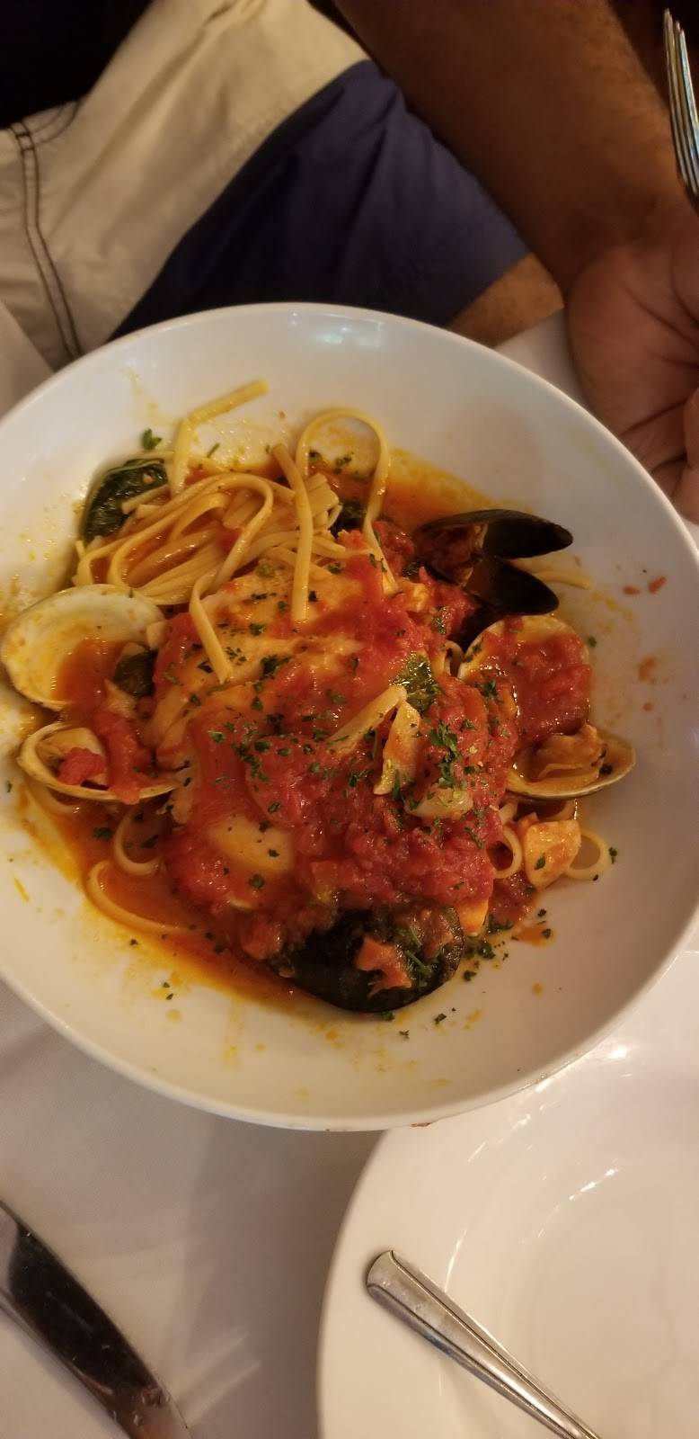 Bella Giannas | restaurant | 77 S NY-303, Congers, NY 10920, USA | 8452683770 OR +1 845-268-3770