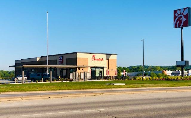 Chick-fil-A Sand Springs | restaurant | 450 S, OK-97, Sand Springs, OK 74063, USA | 9182488279 OR +1 918-248-8279