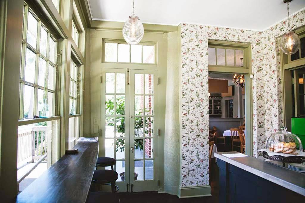 Five and Ten | restaurant | 1073 S Milledge Ave, Athens, GA 30605, USA | 7065467300 OR +1 706-546-7300