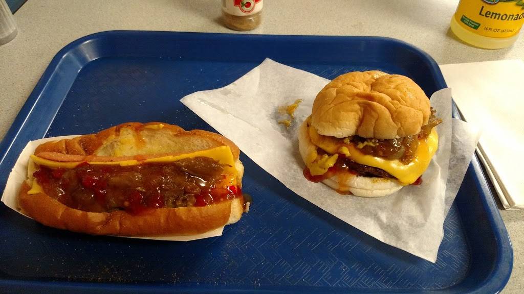 Harmons Lunch | restaurant | 144 Gray Rd, Falmouth, ME 04105, USA | 2077979857 OR +1 207-797-9857