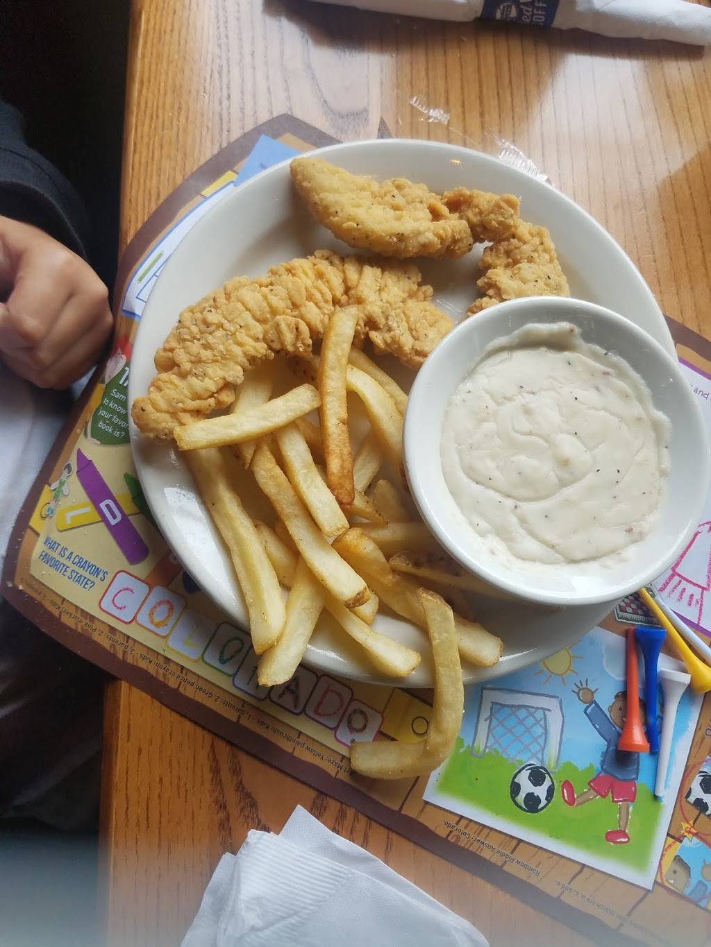 Cracker Barrel Old Country Store | restaurant | 98 NE Hwy.410, San Antonio, TX 78216, USA | 2105258110 OR +1 210-525-8110