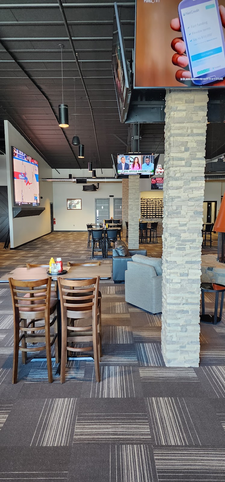 Evergreen Lanes Featuring The Rendezvous Restaurant | restaurant | 60 Access Hwy, Caribou, ME 04736, USA | 2074988687 OR +1 207-498-8687