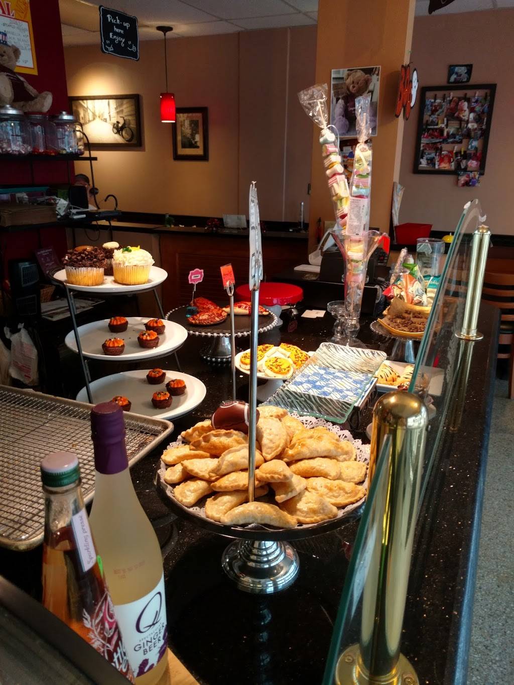 Empanada World | restaurant | 4123 Henderson Blvd, Tampa, FL 33629, USA | 8138980024 OR +1 813-898-0024