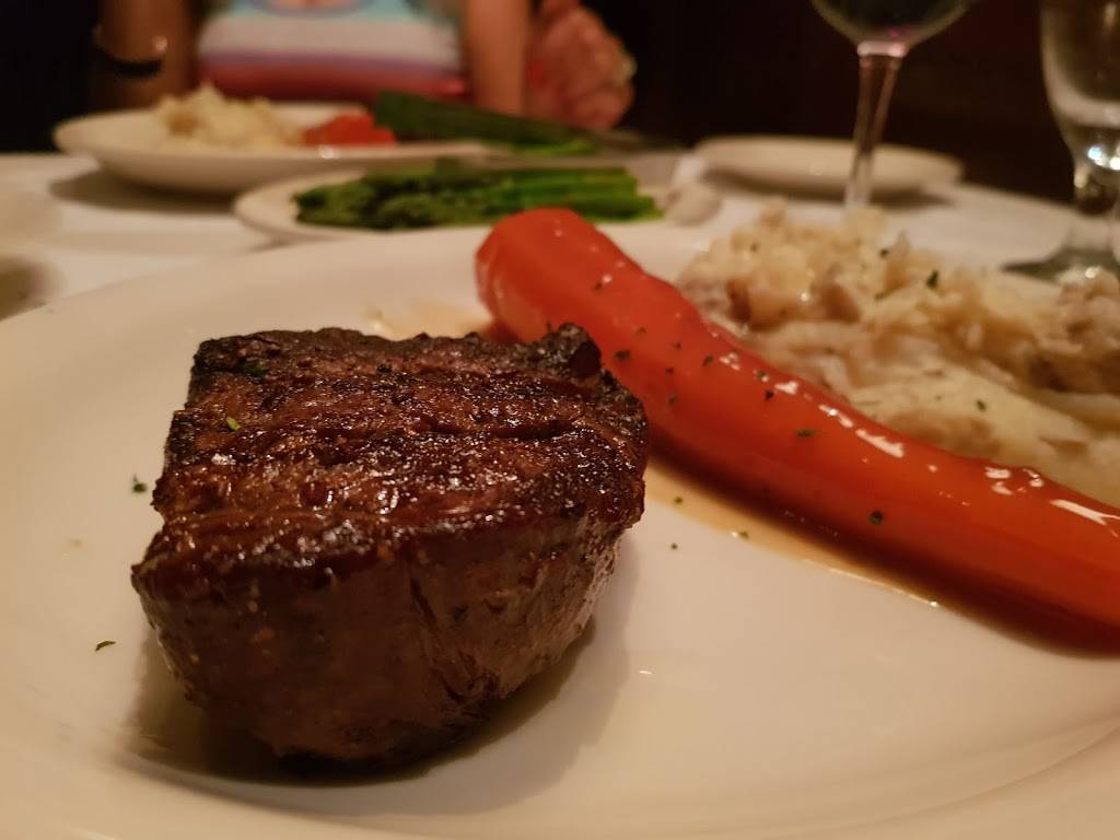 Bobs Steak & Chop House | restaurant | 2100 Costa Del Mar Rd, Carlsbad, CA 92009, USA | 7609296346 OR +1 760-929-6346