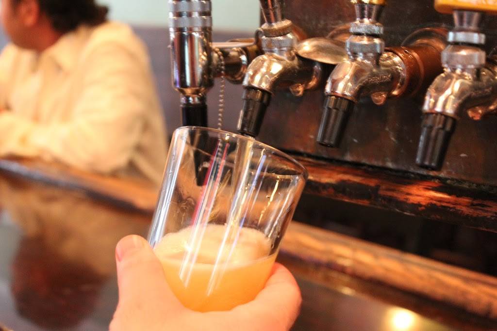 Cavanaughs Rittenhouse | restaurant | 1823 Sansom St, Philadelphia, PA 19103, USA | 2156659500 OR +1 215-665-9500