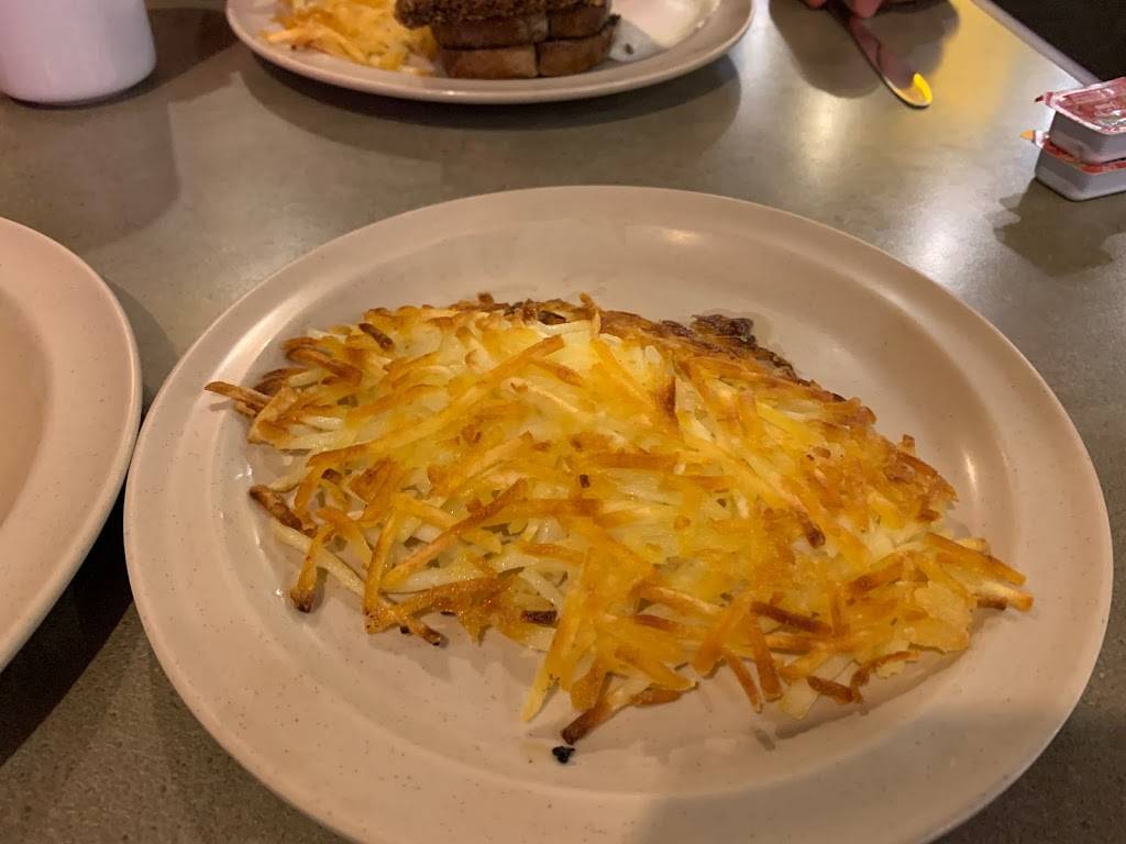 Hi-Way Diner | restaurant | 2105 NE-2, Lincoln, NE 68502, USA | 4024236066 OR +1 402-423-6066