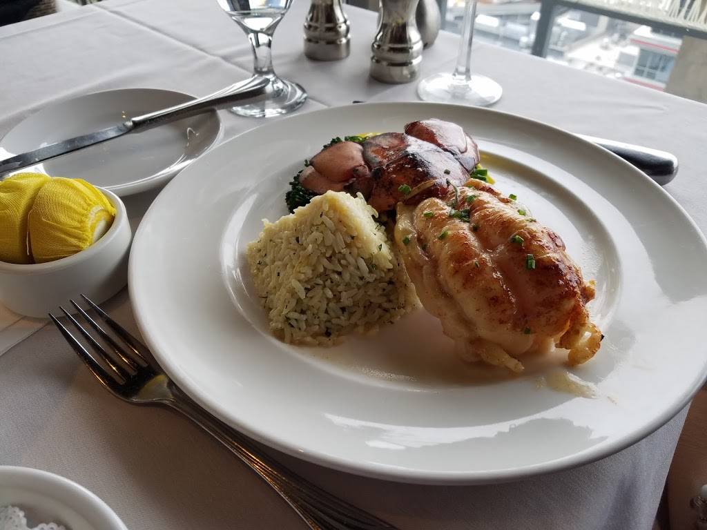 Fridays Station Steak & Seafood Grill - Harrahs Lake Tahoe | restaurant | 15 US-50, Stateline, NV 89449, USA | 7755886611 OR +1 775-588-6611