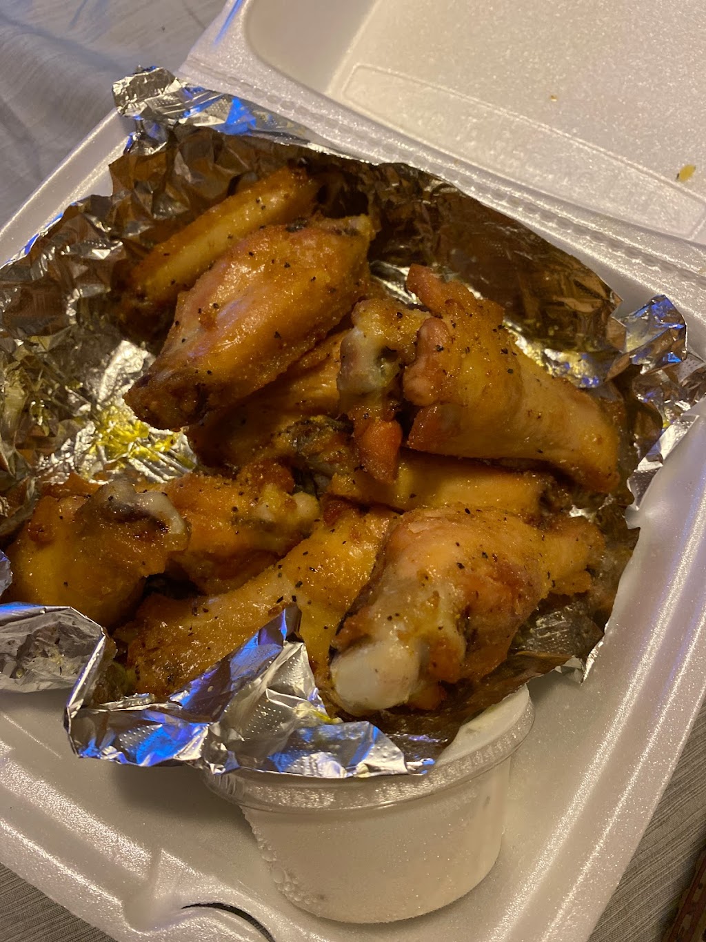 Ny pizza & wings | restaurant | 9730 Abrams Rd, Dallas, TX 75243, USA | 4698868024 OR +1 469-886-8024