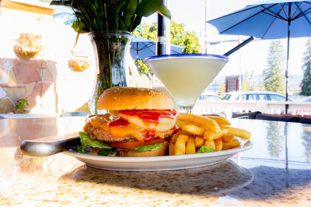 Red Hen Bar and Grill | restaurant | 4175 Solano Ave, Napa, CA 94558, USA | 7072558125 OR +1 707-255-8125