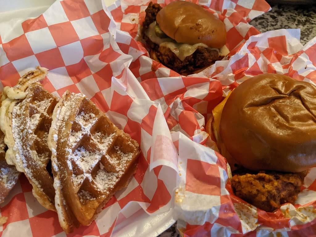 Blazin Js | restaurant | 15 E King St, Lancaster, PA 17602, USA | 7179457197 OR +1 717-945-7197