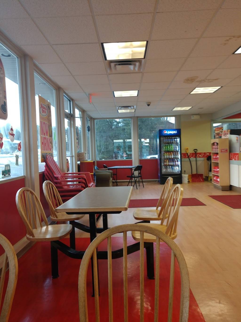 Honey Dew Donuts | bakery | 471 NH-11, Farmington, NH 03835, USA | 6037553233 OR +1 603-755-3233