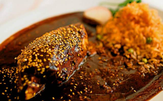 Menudo Guanajuato Y Antojitos MX | restaurant | Calle Yucatán, Constitución (Ampl. Constitución), 22710 Rosarito, B.C., Mexico | 66111214790 OR +52 66111214790