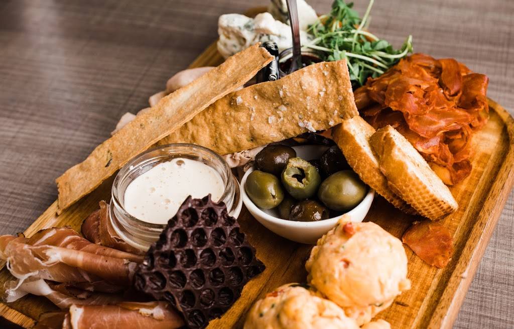 Birch & Vine | restaurant | 340 Beach Dr NE, St. Petersburg, FL 33701, USA | 7278961080 OR +1 727-896-1080