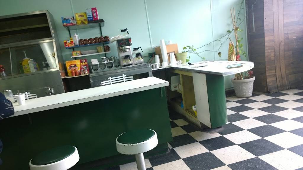 Johns Grill Coney Island | restaurant | 10534 W Chicago, Detroit, MI 48204, USA | 3139335733 OR +1 313-933-5733