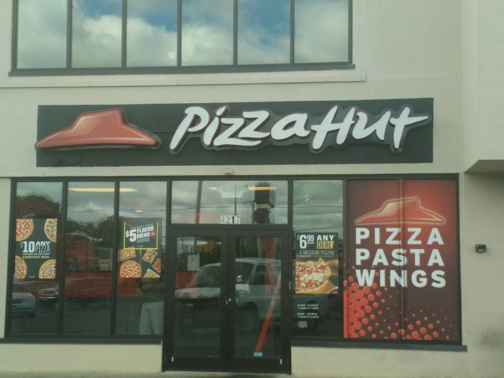 Pizza Hut | restaurant | 4217 N Main St # 102, Dayton, OH 45405, USA | 9372779000 OR +1 937-277-9000