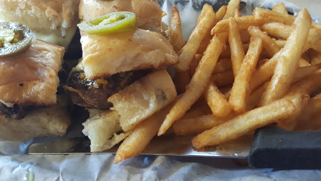 Blue Rooster | restaurant | 344 1st St, Flora, MS 39071, USA | 6018793289 OR +1 601-879-3289