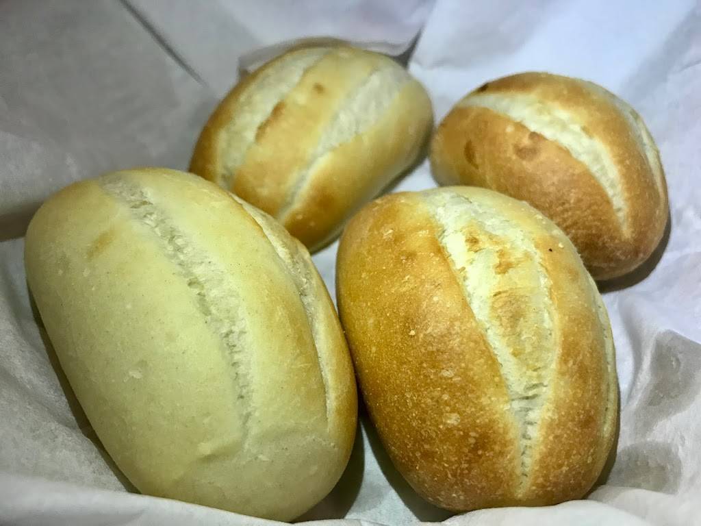 Smartys Restaurant & Pub | restaurant | 215 Main St, Niantic, CT 06357, USA | 8607398818 OR +1 860-739-8818