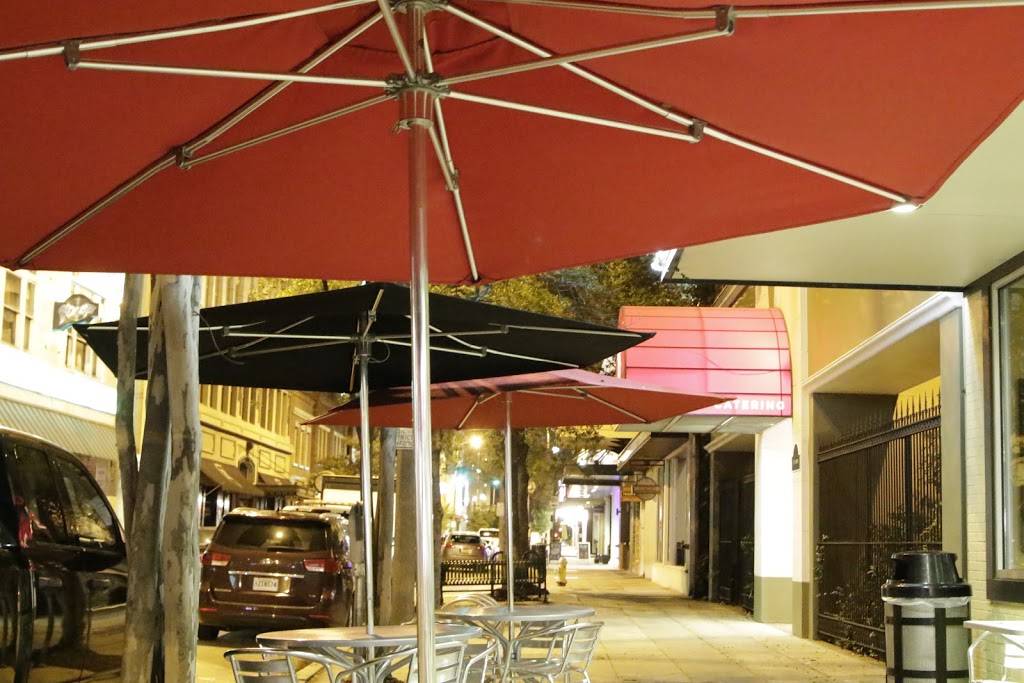 Schlittz & Giggles | restaurant | 301 3rd St, Baton Rouge, LA 70801, USA | 2252184271 OR +1 225-218-4271