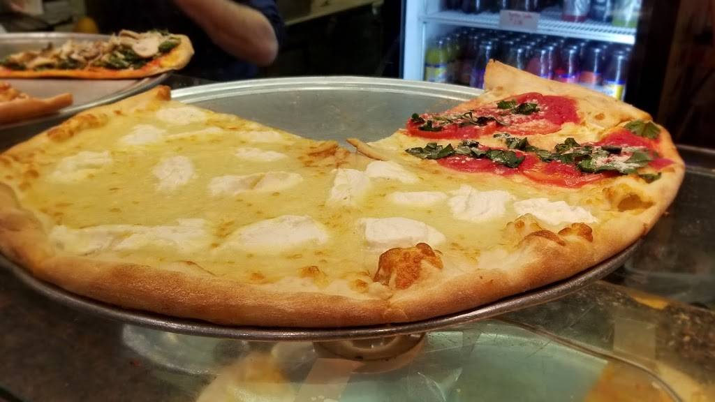 Antonios Pizzeria | restaurant | 32 Court St, Brooklyn, NY 11201, USA | 7182371700 OR +1 718-237-1700