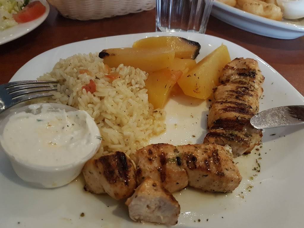 Navayo Greek Bistro | restaurant | 2258 Kingston Rd, Scarborough, ON M1N 1T9, Canada | 4162651818 OR +1 416-265-1818
