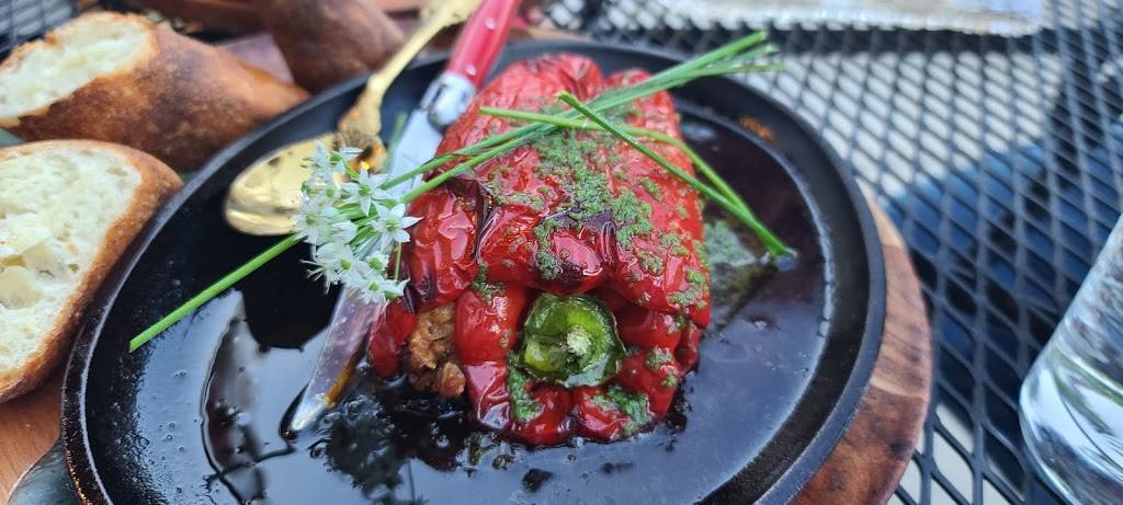 Cavas | restaurant | 401 E Erie St, Milwaukee, WI 53202, USA | 4149309088 OR +1 414-930-9088